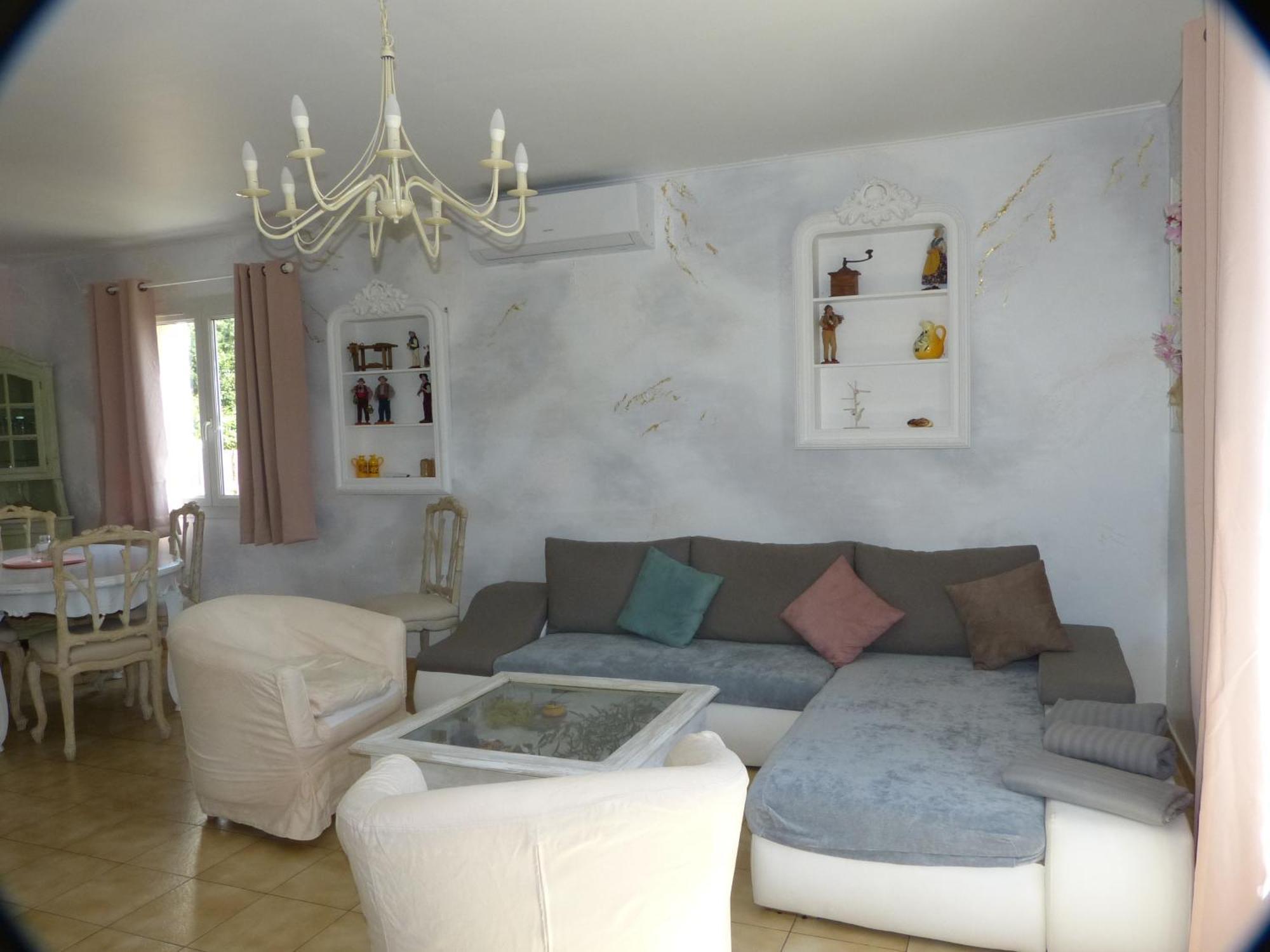 Eclats Du Sud Hebergements "Les Lavandes" Ou "Les Romarins" Meubles De Tourisme Classes 3 Etoiles Auriol Habitación foto