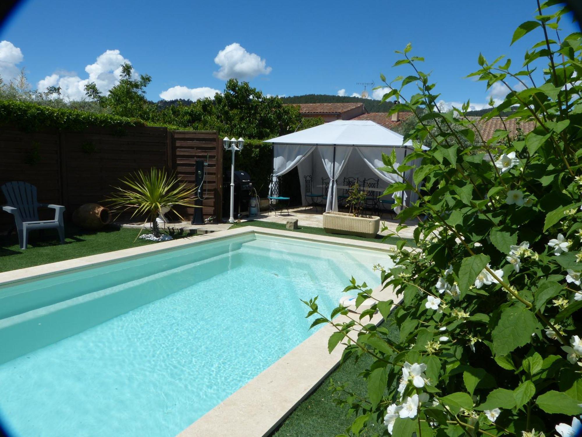 Eclats Du Sud Hebergements "Les Lavandes" Ou "Les Romarins" Meubles De Tourisme Classes 3 Etoiles Auriol Habitación foto